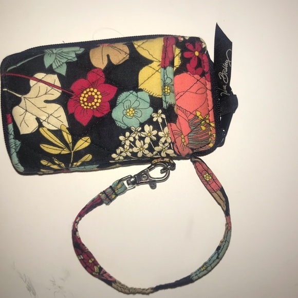 Vera Bradley phone wristlet - Picture 1 of 4